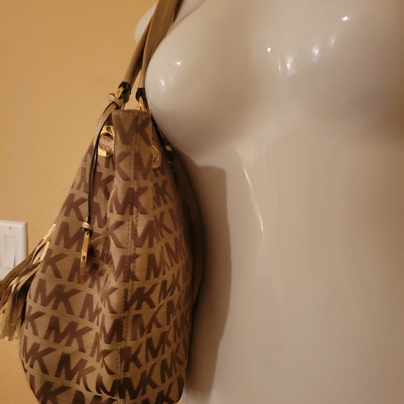 Michael Kors Large Gathered Signature Tote - Picture 2 of 9
